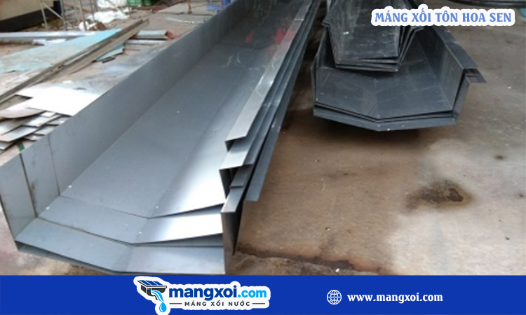 Máng xối tôn hoa sen